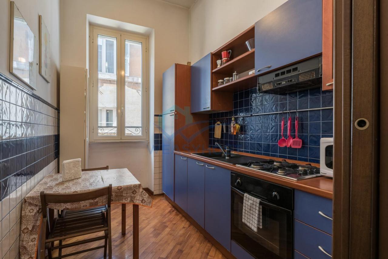 Warm Nest In The Old Building Of Piazza Navona Appartamento *